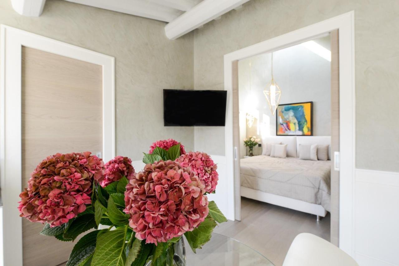 Duomo Suites Florencja Zewnętrze zdjęcie
